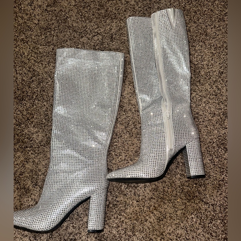 Knee High Sparkly boots - Picture 5 of 7